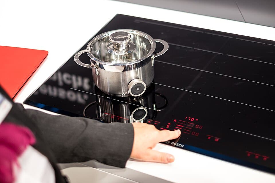 Commercial convection oven — built-in pro cooking cavity